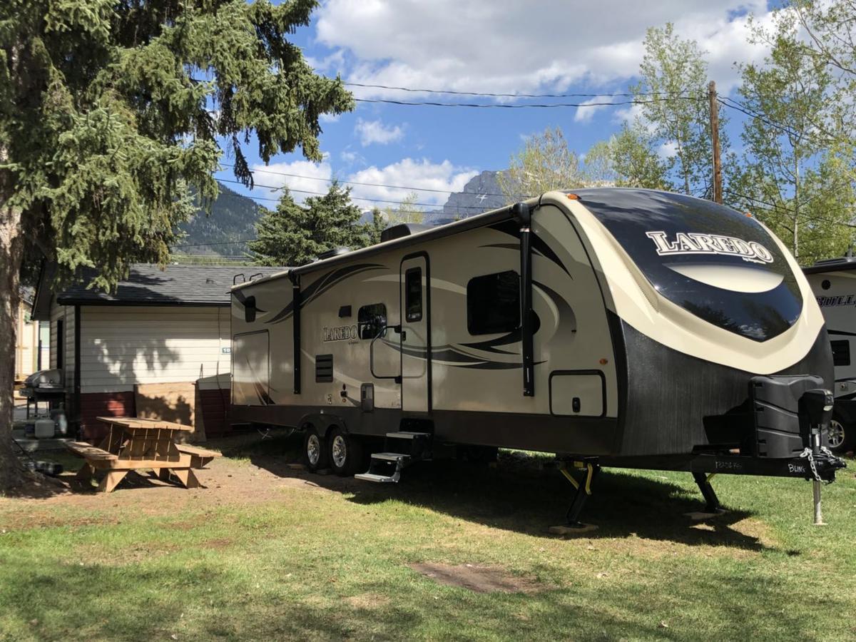 Rundle Mountain Rv Park Campsite Canmore