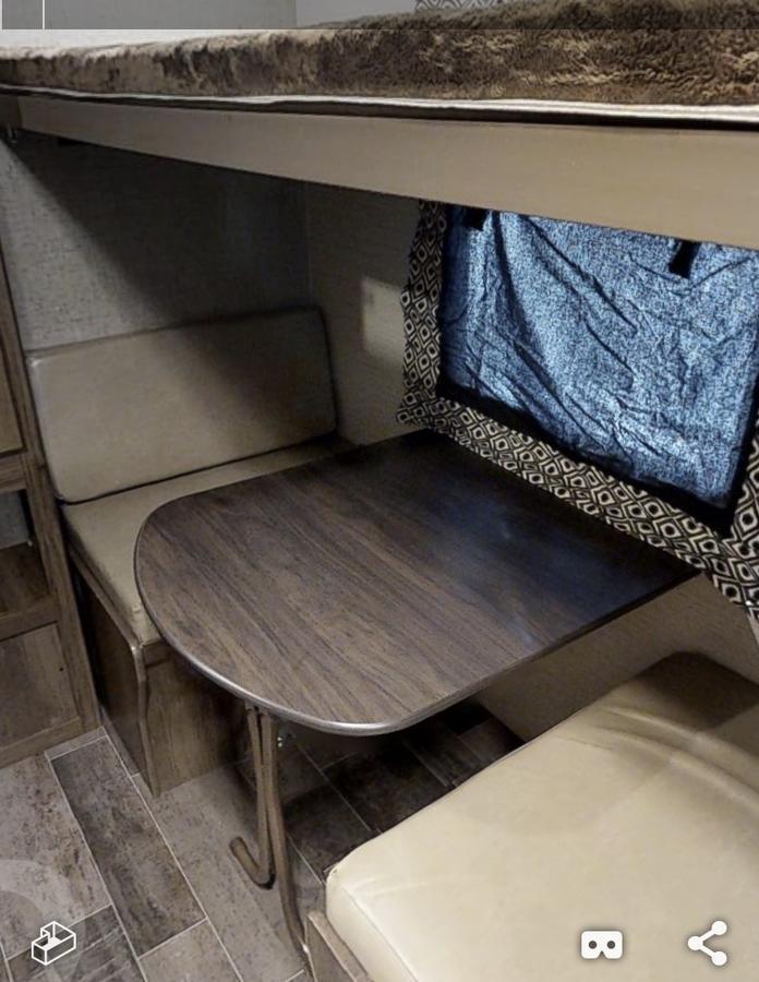 Rundle Mountain Rv Park *