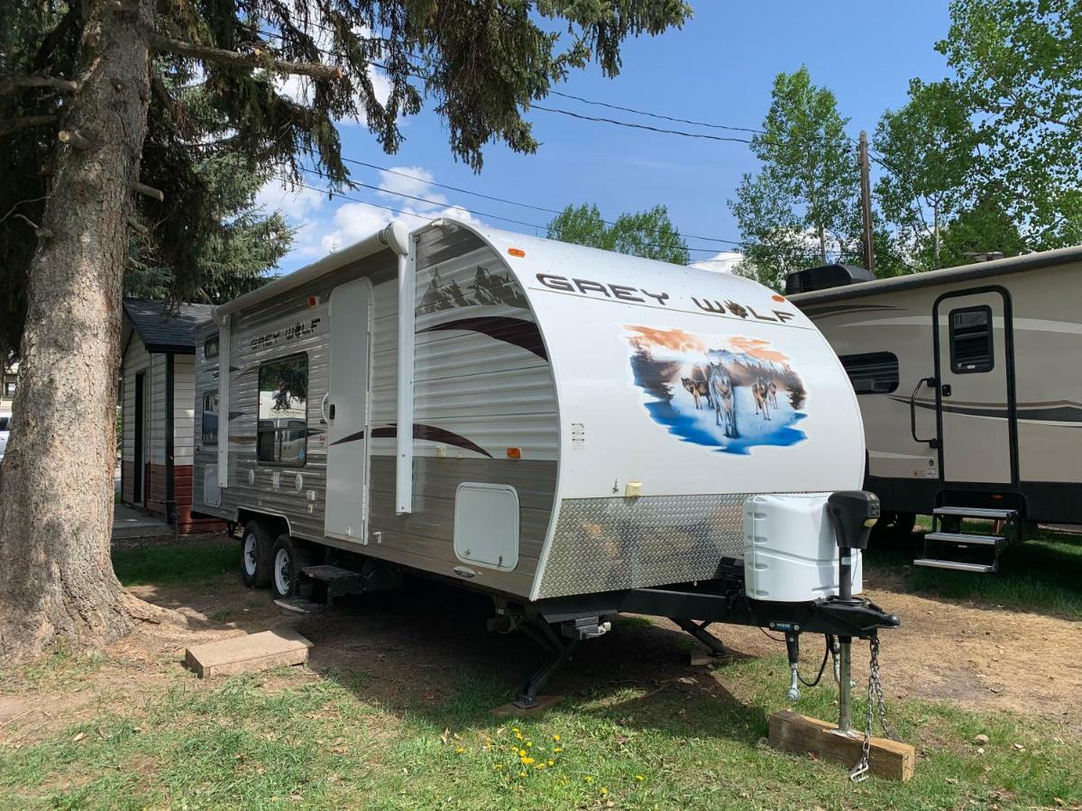 Campsite Rundle Mountain Rv Park